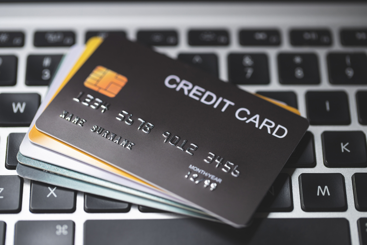 Here’s Why You Should Always Choose Credit Cards Over Debit Cards